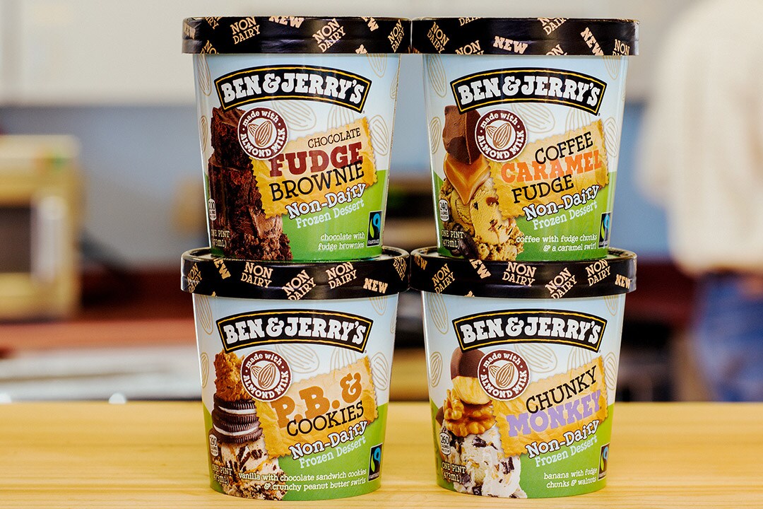 4 halvlitersbøtter med Ben & Jerry's-is uden mælkeprodukter